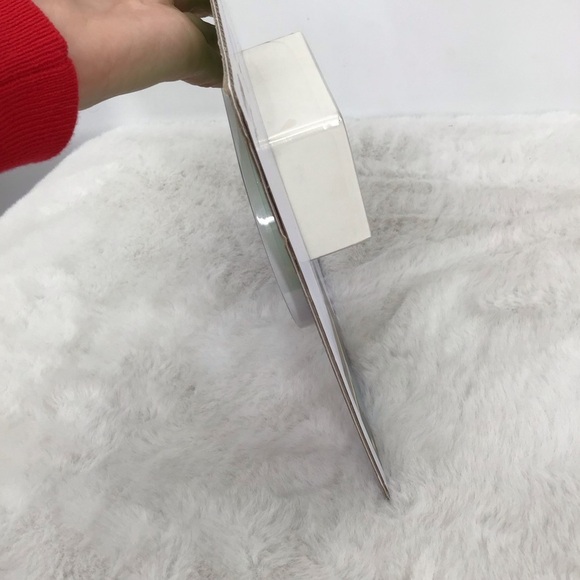 Belkin Boostcharge Dual Wireless Charging Pads 10W QI=certified Charger Pad - Picture 4 of 5